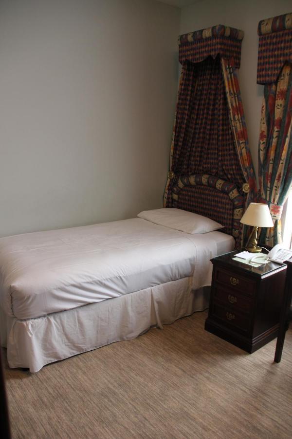 Centennial Hotel Кембридж Экстерьер фото